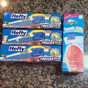 Hefty/ Boulder Freezer Bags total of 59 one zip/ smooth slide freezer gallon bag